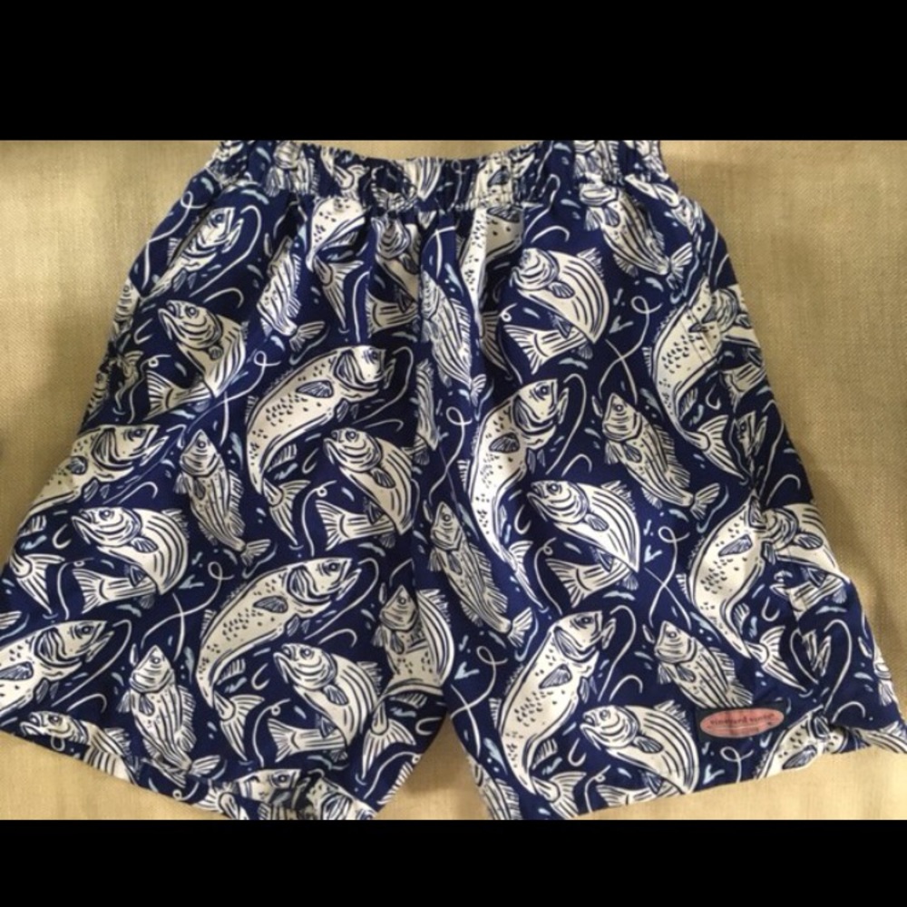 Vineyard vine men’s swim trunks
